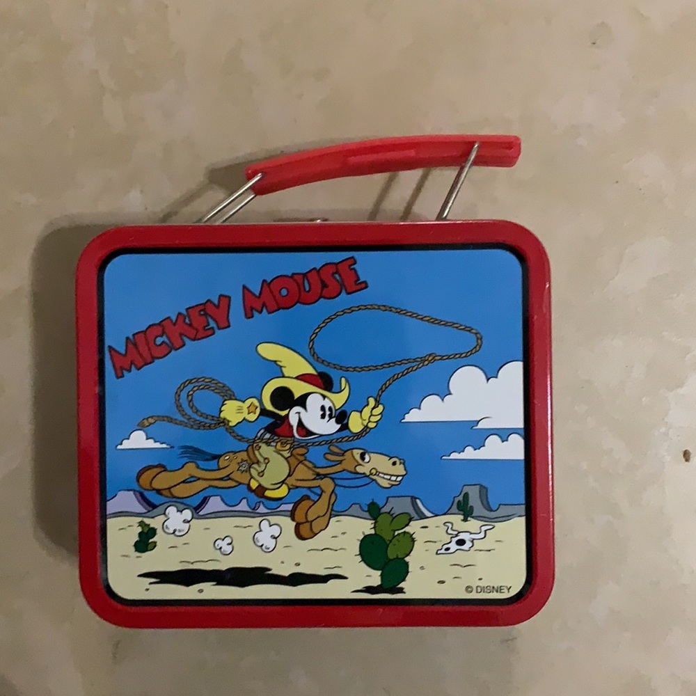 Tin lunch box Disney